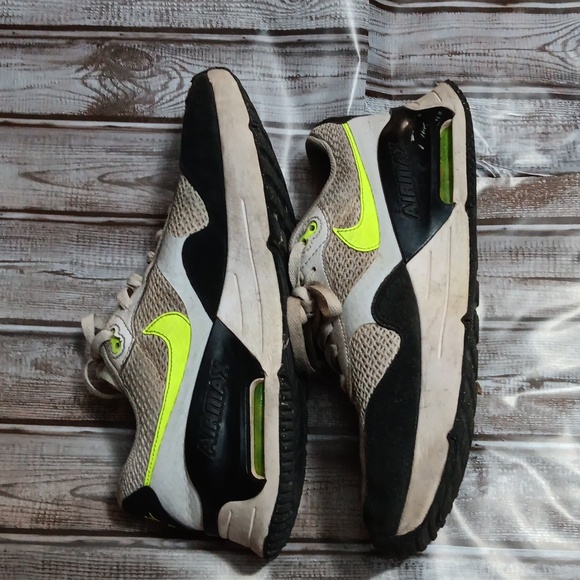 Nike Air Max - Picture 2 of 4